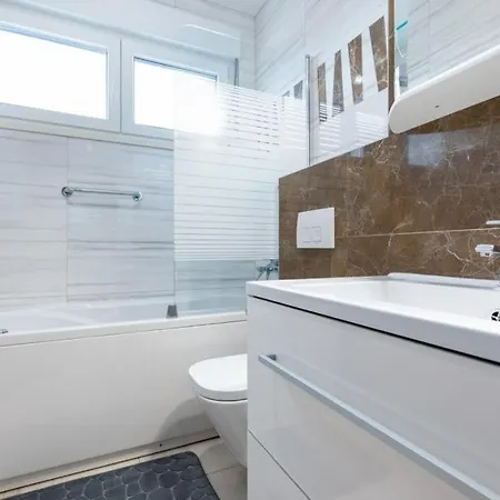 아파트 In With Sea View, Balcony, Air Conditioning, Wifi 5141-1