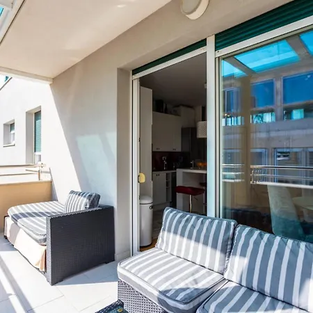 In Near With Balcony, Air Conditioning, Wifi 5141-1 アパート *