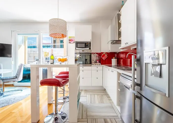 In Near With Balcony, Air Conditioning, Wifi 5141-1