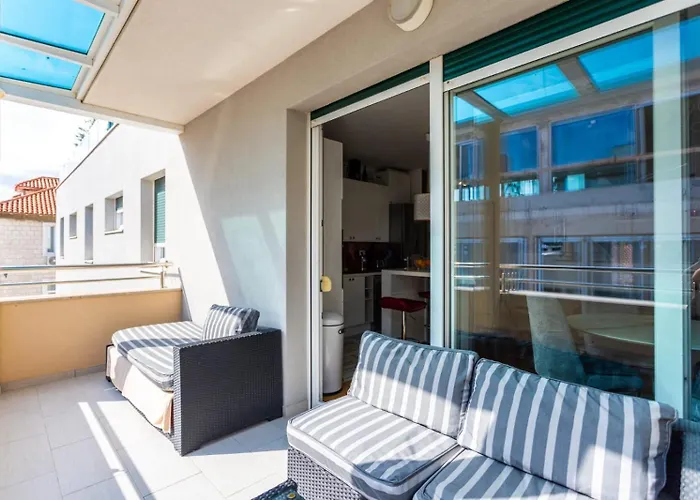 In Near With Balcony, Air Conditioning, Wifi 5141-1 アパート *